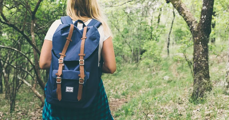 Checklist randonnée à la journée : les 10 essentiels